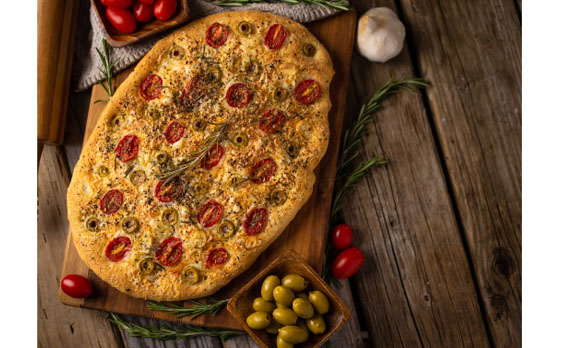 Focaccia de Tomate, Alecrim e Azeitonas