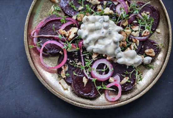 Salada de beterraba quente com agrião