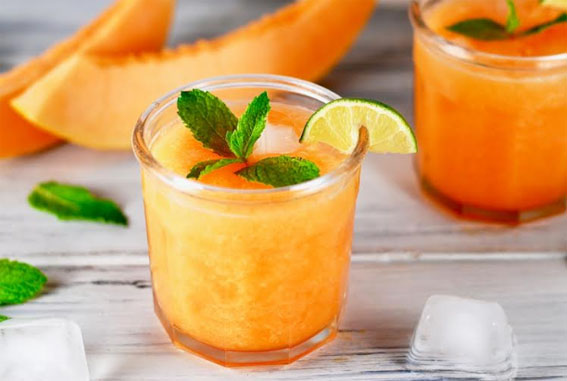 Caipirinha de Melão Orange