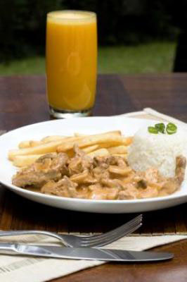 Restaurante Viena abre receita do tradicional strogonoff de filé