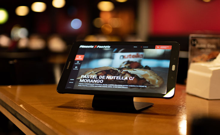 Cardápio digital cria experiência inovadora em bares e restaurantes