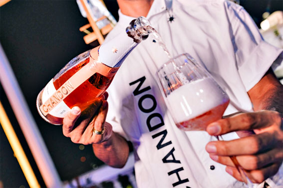 Chandon brinda à folia nos eventos mais badalados do carnaval