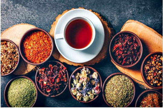 Kitano compartilha 3 receitas de chás