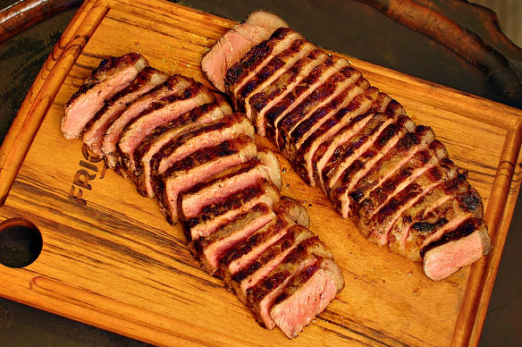 Dia do Churrasqueiro: FriGol dá dicas para preparo de carnes