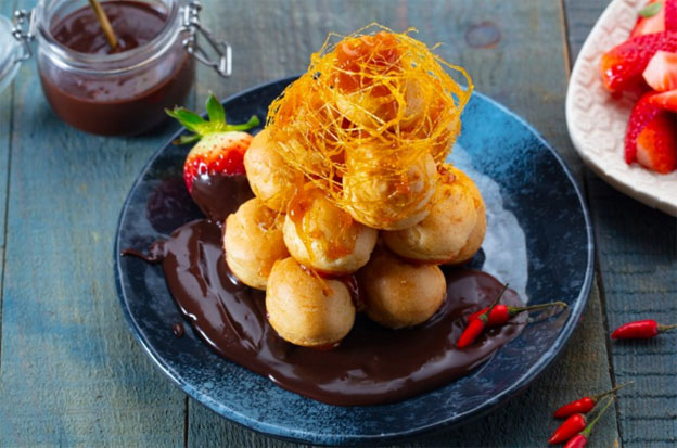 Aprenda a combinar chocolate com pimenta e surpreenda na sobremesa