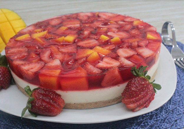 Torta Espelhada de Abacaxi Zero Açúcar